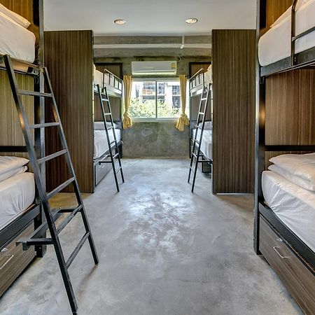 بانكوك Revolution Hostel Asoke المظهر الخارجي الصورة