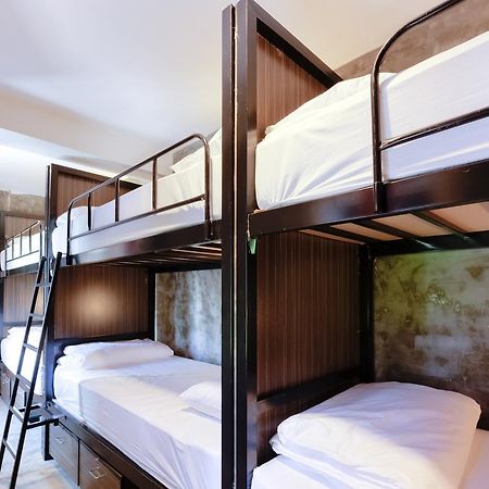 بانكوك Revolution Hostel Asoke المظهر الخارجي الصورة