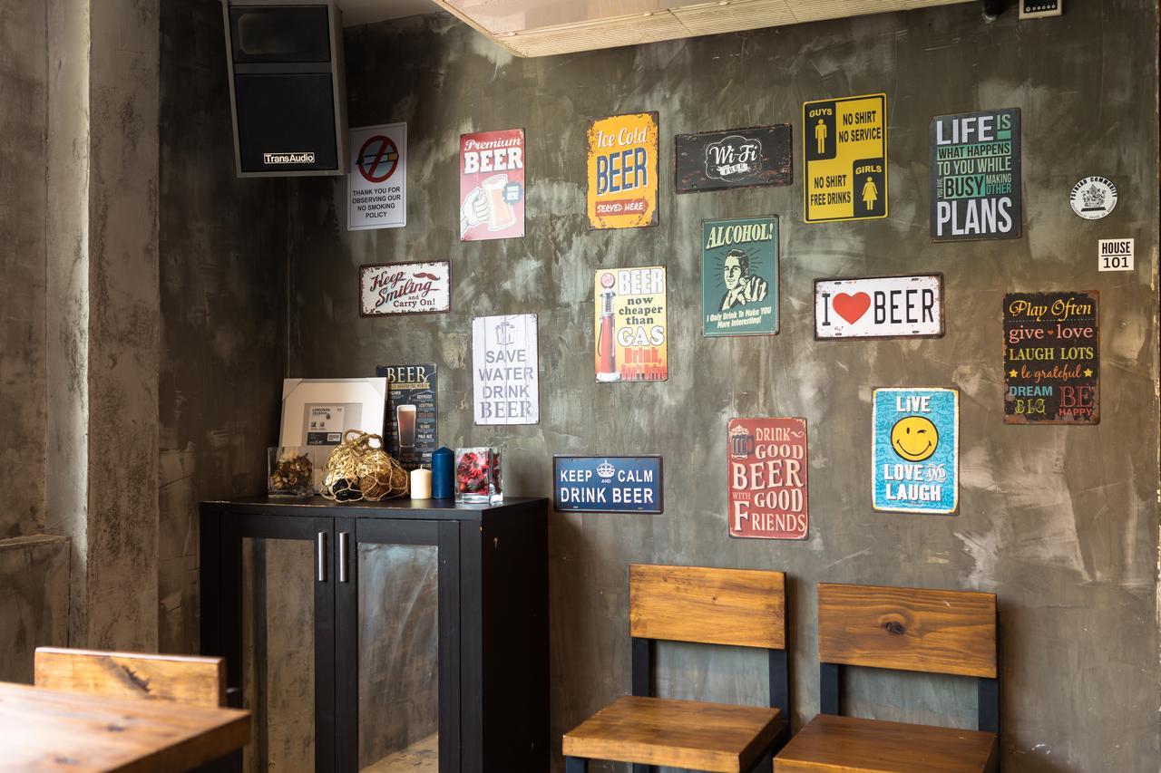 بانكوك Revolution Hostel Asoke المظهر الخارجي الصورة
