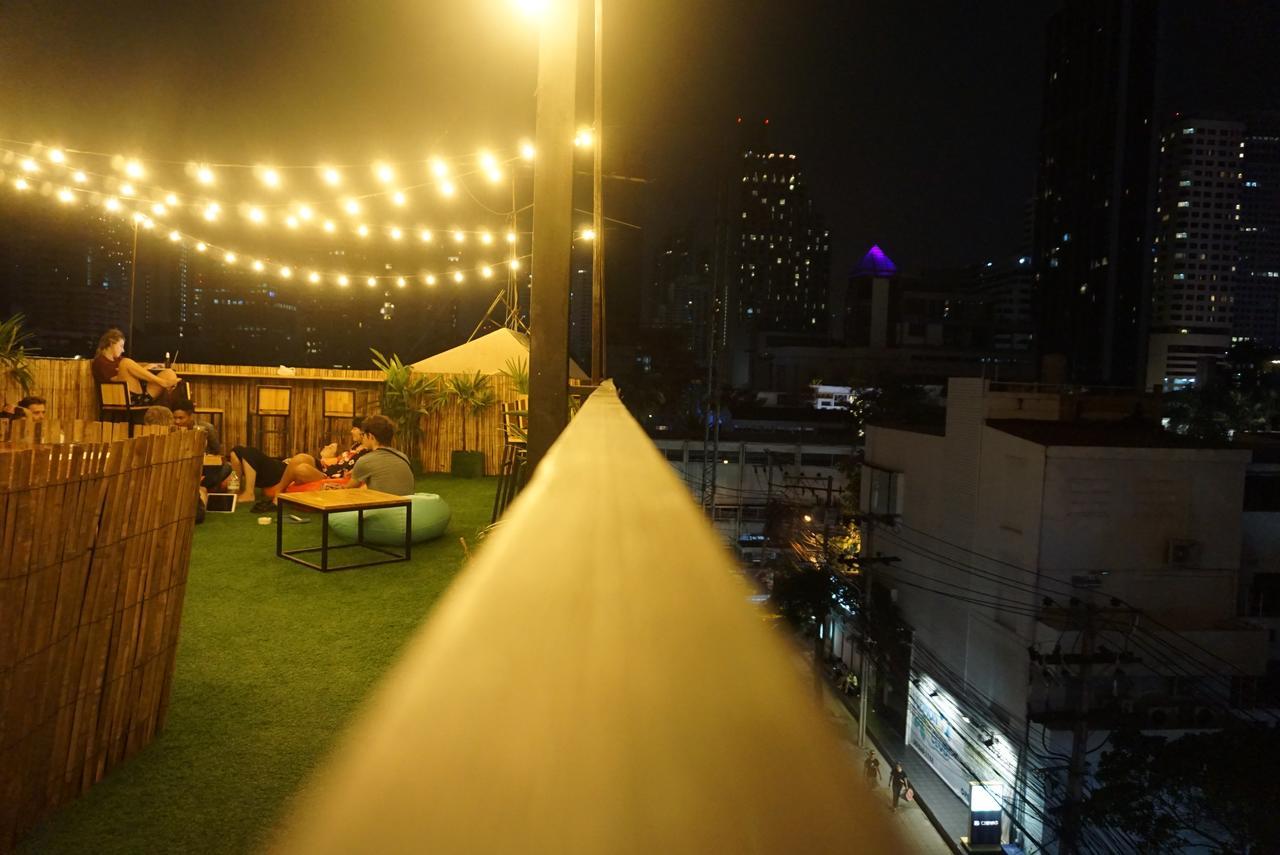 بانكوك Revolution Hostel Asoke المظهر الخارجي الصورة